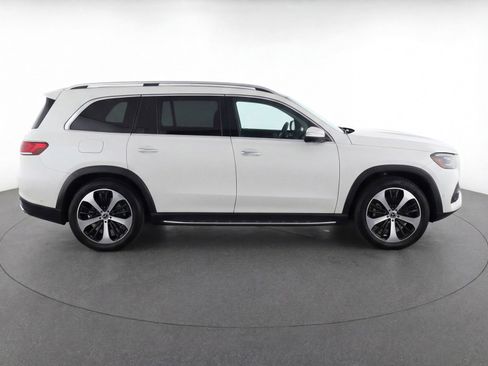 Used 2025 Mercedes-Benz GLB 250 image 8