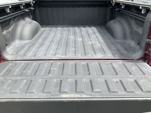 Used 2019 RAM 1500 Laramie AWD/4WD image 43