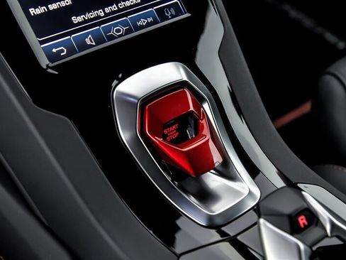 Used 2021 Lamborghini Huracan EVO RWD image 40