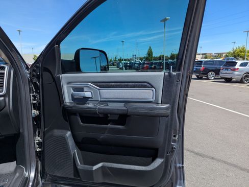 Used 2020 RAM 2500 Big Horn w/ Level 1 Equipment Group AWD/4WD image 38