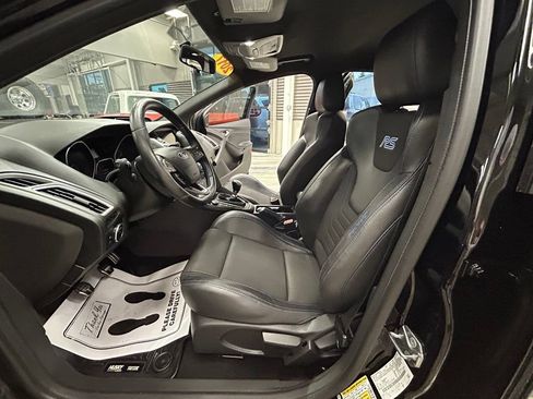 Used 2017 Ford Focus RS AWD/4WD image 53