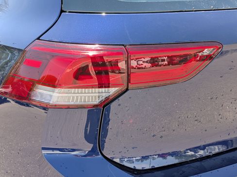 Certified 2024 Volkswagen GTI SE FWD image 17