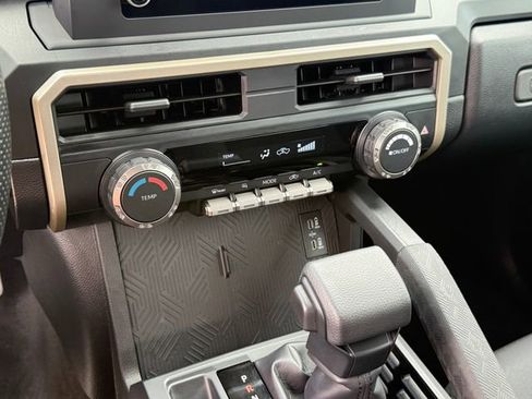 Used 2026 Toyota Tacoma SR AWD/4WD image 21