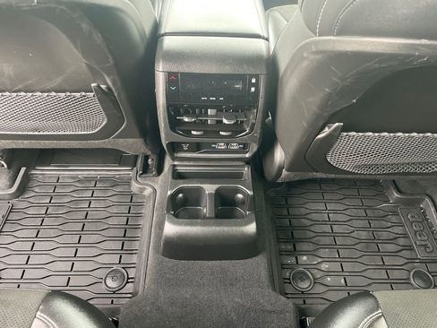 Used 2025 Jeep Grand Cherokee L Altitude w/ Trailer Tow Package image 39