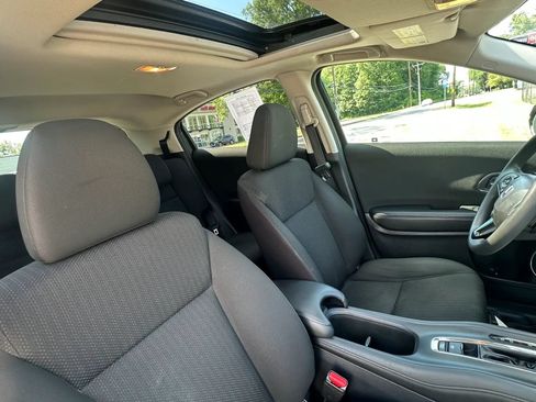 Used 2017 Honda HR-V EX image 30