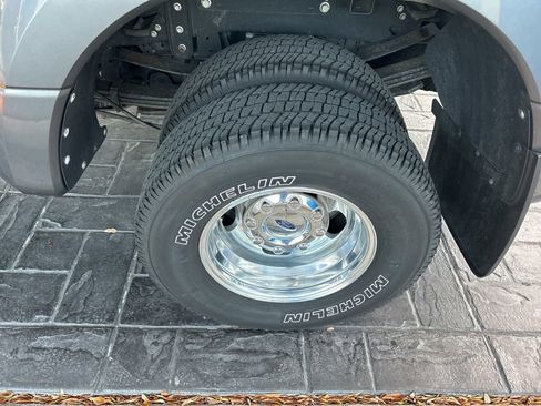 Used 2021 Ford F350 Lariat w/ Lariat Ultimate Package image 4