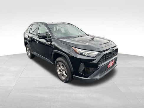 Used 2022 Toyota RAV4 XLE image 25