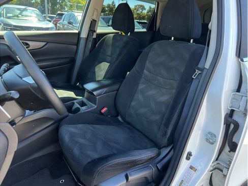 Used 2016 Nissan Rogue S FWD image 8