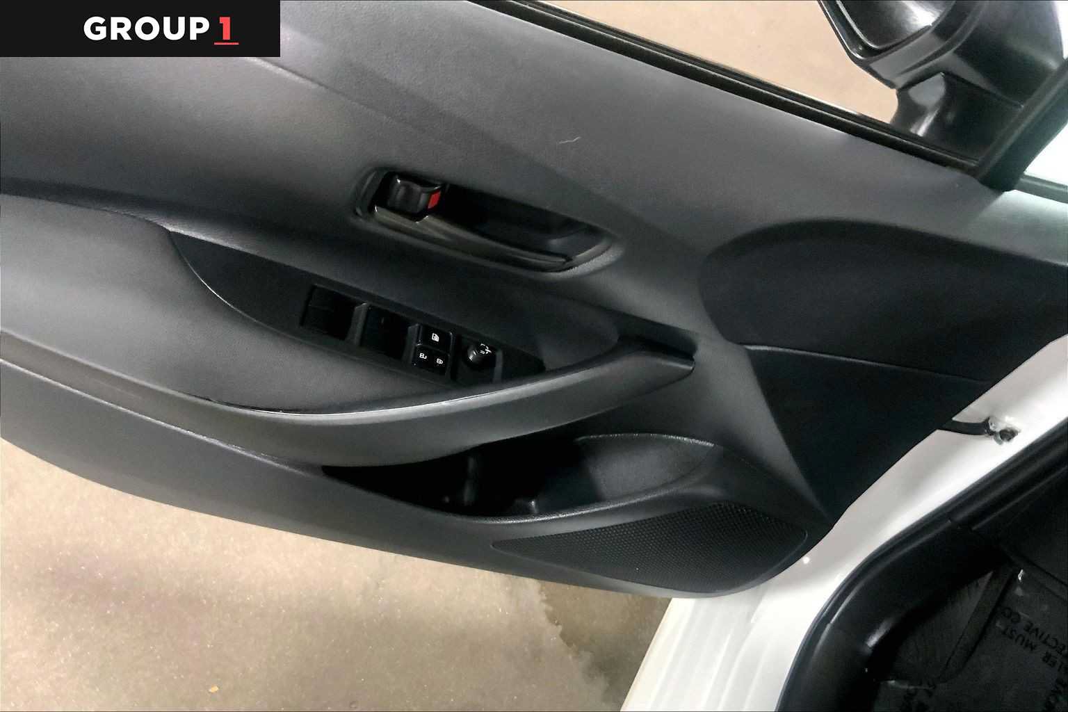 Certified 2025 Toyota Corolla LE FWD image 36