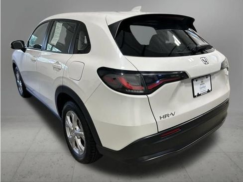 Certified 2024 Honda HR-V LX image 4
