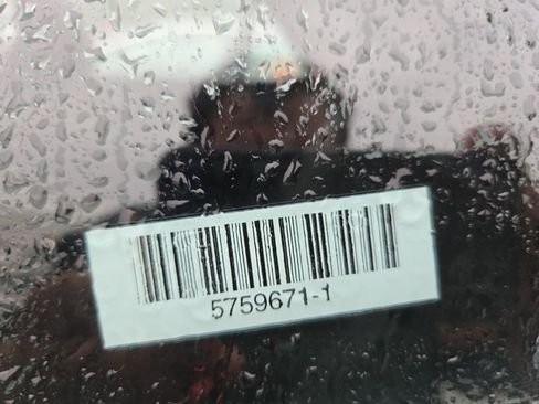 Used 2025 Hyundai Venue SEL FWD image 4