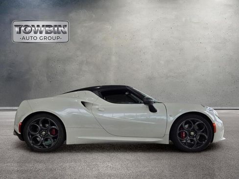 Used 2015 Alfa Romeo 4C Coupe w/ Leather Interior Group RWD image 3