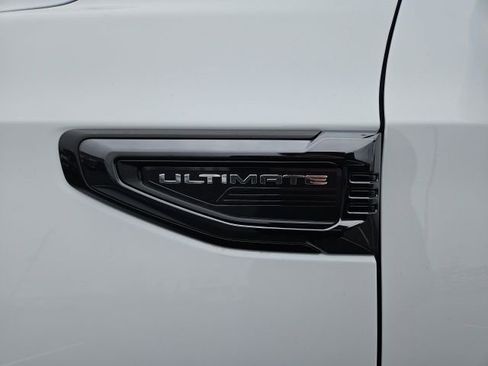 New 2026 GMC Yukon Denali Ultimate AWD/4WD image 10