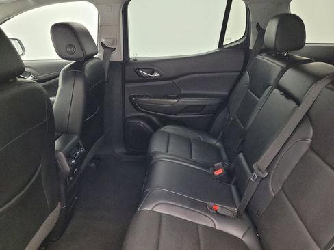 Used 2020 GMC Acadia SLT FWD image 18