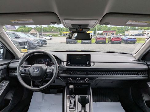 Certified 2025 Honda Accord LX image 21