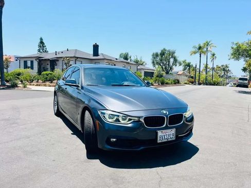 Used 2018 BMW 330e RWD image 1