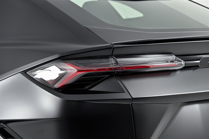 Used 2023 Lamborghini Urus S AWD/4WD image 12