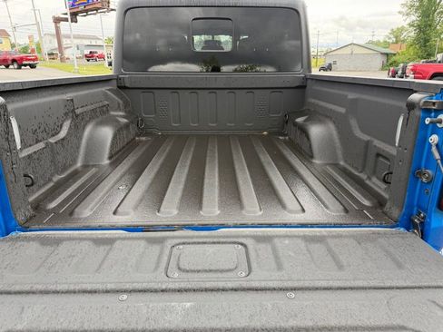 Used 2022 Jeep Gladiator Sport AWD/4WD image 4