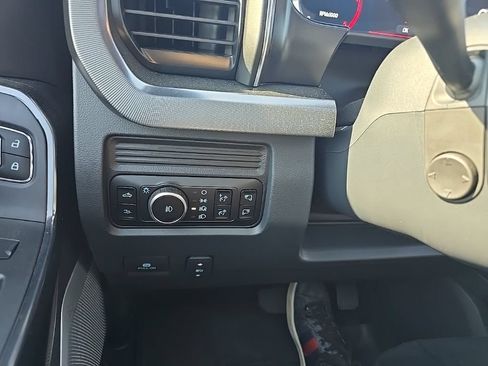 Used 2026 Ford F250 Platinum AWD/4WD image 25