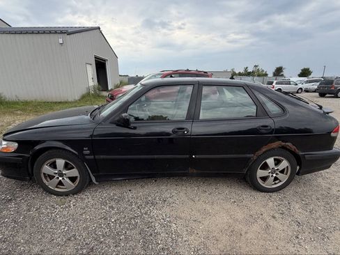 Used 2002 Saab 9-3 SE FWD image 2