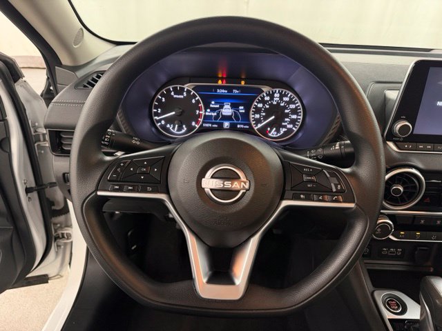 Used 2025 Nissan Sentra SV FWD image 17