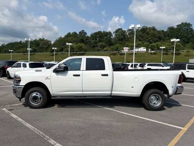 New 2026 RAM 3500 Tradesman AWD/4WD image 3