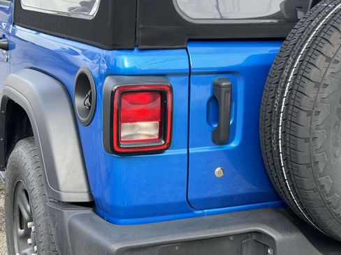 Used 2024 Jeep Wrangler Sport image 9