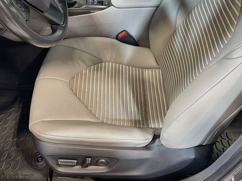 Used 2023 Toyota Camry SE FWD image 20