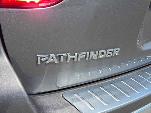 Used 2020 Nissan Pathfinder S AWD/4WD image 15