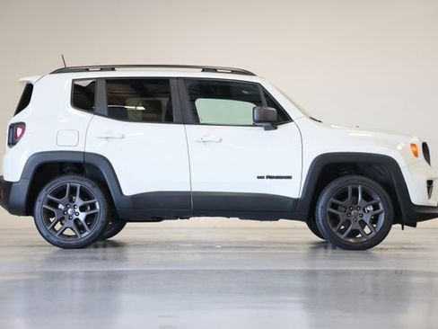 Used 2021 Jeep Renegade Latitude AWD/4WD image 16