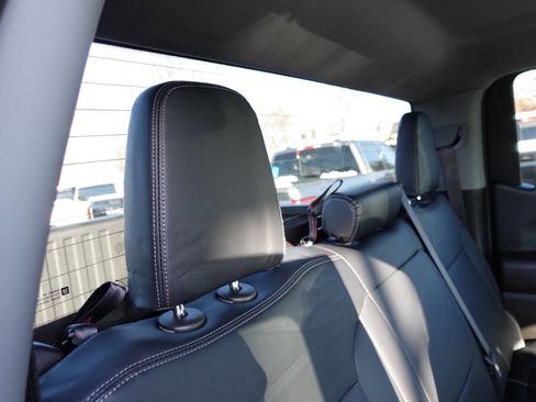 Used 2023 Chevrolet Silverado 1500 Custom image 30