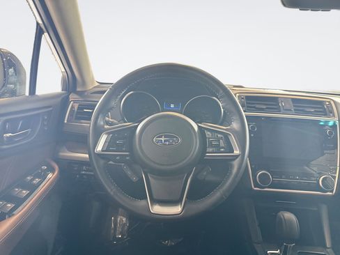 Used 2019 Subaru Outback 3.6R Touring AWD/4WD image 12
