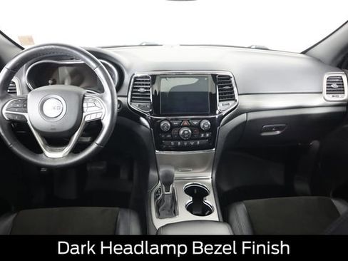 Used 2019 Jeep Grand Cherokee Laredo AWD/4WD image 31