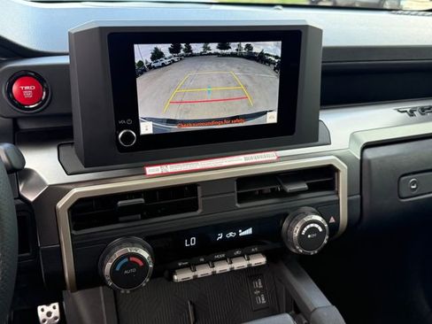 Used 2025 Toyota Tacoma TRD Sport image 20