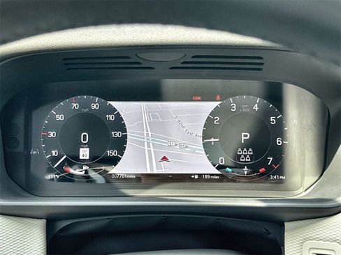 Certified 2025 Land Rover Discovery Dynamic SE image 22