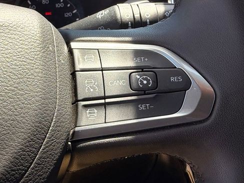 Used 2025 Jeep Compass Limited AWD/4WD image 16