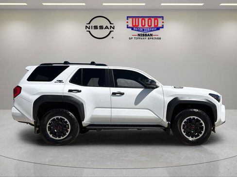 Used 2025 Toyota 4Runner TRD Off-Road AWD/4WD image 2