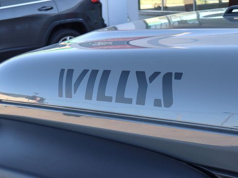 Used 2022 Jeep Wrangler Sport image 16