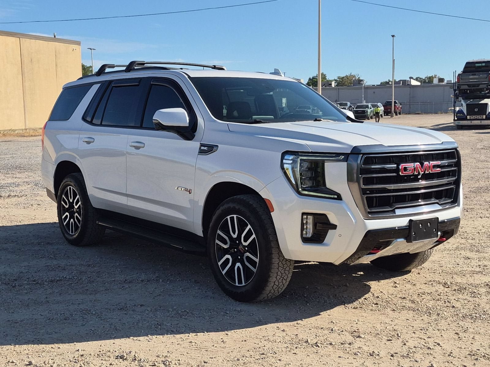 Used 2023 GMC Yukon AT4 w/ Technology Package AWD/4WD image 8