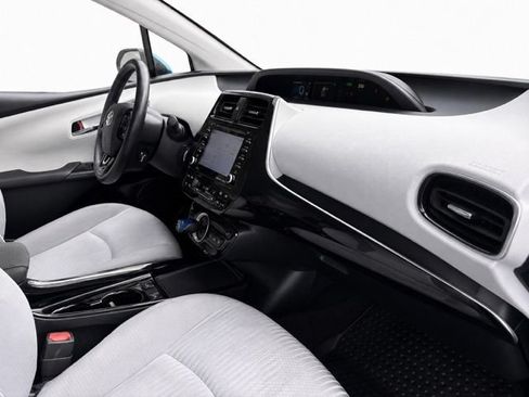 Used 2021 Toyota Prius Prime LE FWD image 24