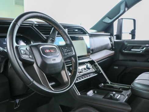 Used 2024 GMC Sierra 2500 AT4 w/ AT4 Premium Plus Package AWD/4WD image 28