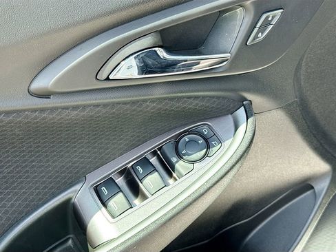 Used 2024 Chevrolet Malibu LT FWD image 17