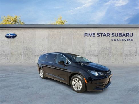 Used 2024 Chrysler Voyager LX image 2