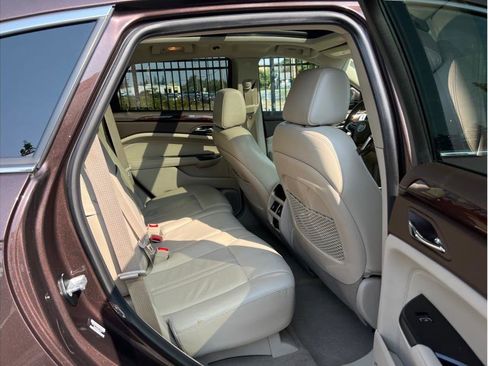 Used 2016 Cadillac SRX Luxury w/ Driver Awareness Package image 19