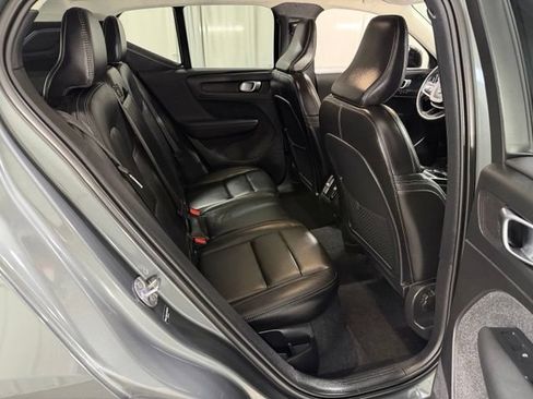 Used 2026 Volvo XC40 B5 Core AWD/4WD image 8