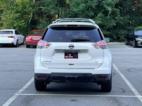 Used 2016 Nissan Rogue SV w/ SV Premium Package FWD image 5