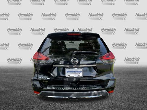 Used 2017 Nissan Rogue S FWD image 9