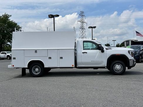 New 2026 GMC Sierra 3500 Pro w/ Convenience Package AWD/4WD image 3