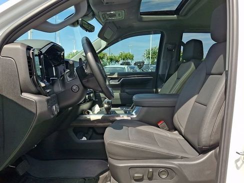 Used 2025 Chevrolet Silverado 1500 LTZ w/ Technology Package AWD/4WD image 10