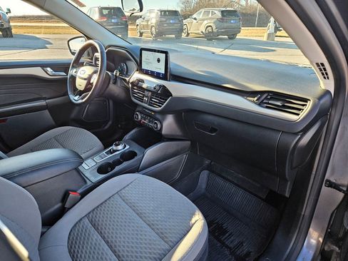 Used 2021 Ford Escape SE w/ Cold Weather Package image 32